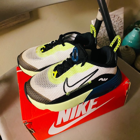 Nike boy shoes - Picture 1 of 1